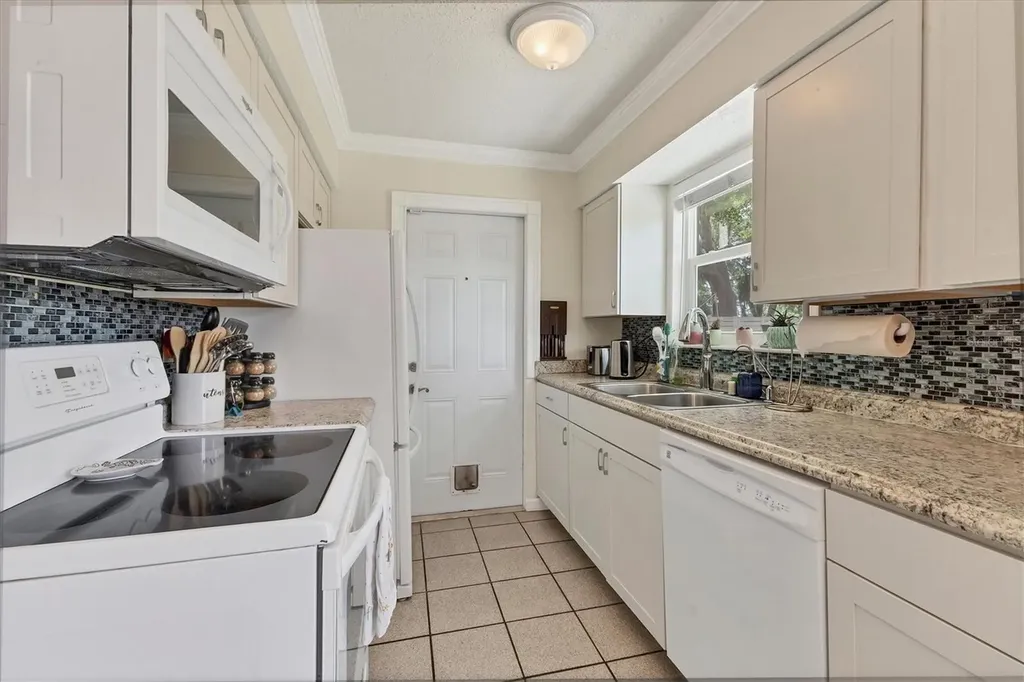 1053 Yarmouth Street Port Charlotte FL 33952