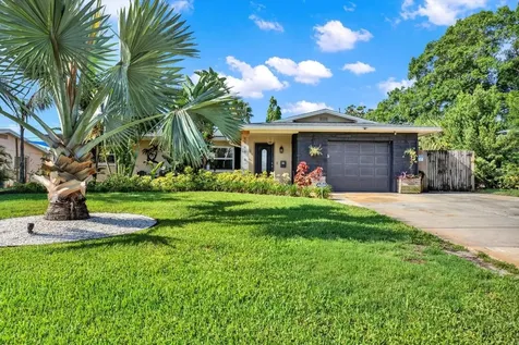 6844 34th Avenue N St Petersburg FL 33710