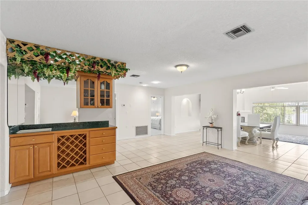81 N Carol Avenue Mascotte FL 34753