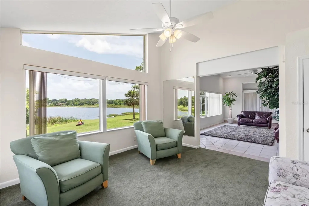 81 N Carol Avenue Mascotte FL 34753