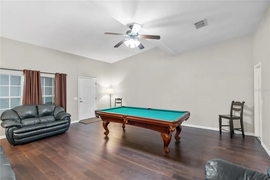 81 N Carol Avenue Mascotte FL 34753