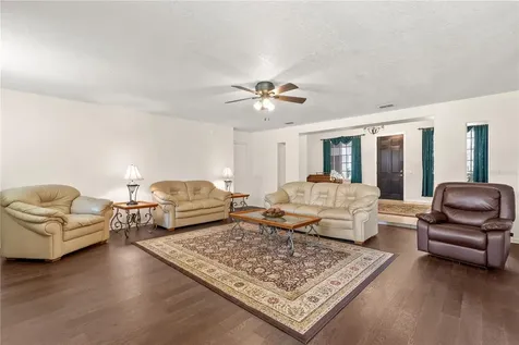 81 N Carol Avenue Mascotte FL 34753