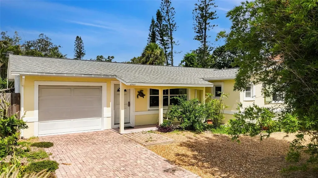 2807 Miriam Street S Gulfport FL 33711