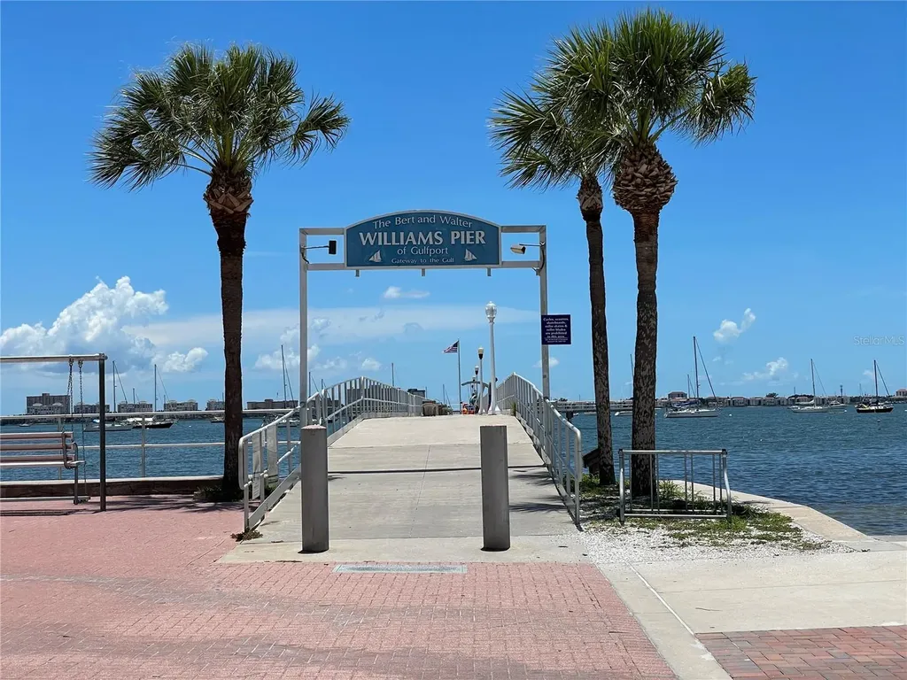 2807 Miriam Street S Gulfport FL 33711