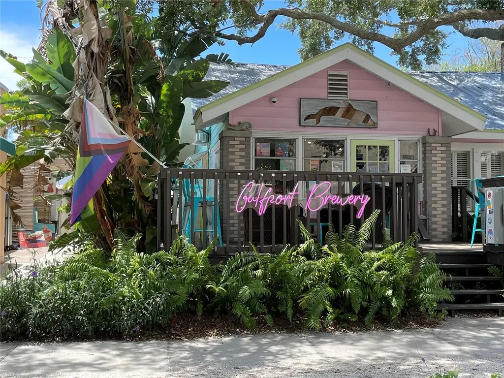 2807 Miriam Street S Gulfport FL 33711