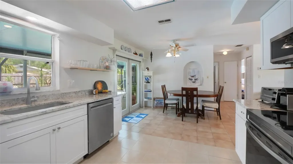 2807 Miriam Street S Gulfport FL 33711