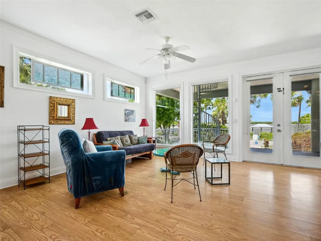 206 S Riverside Drive Edgewater FL 32132