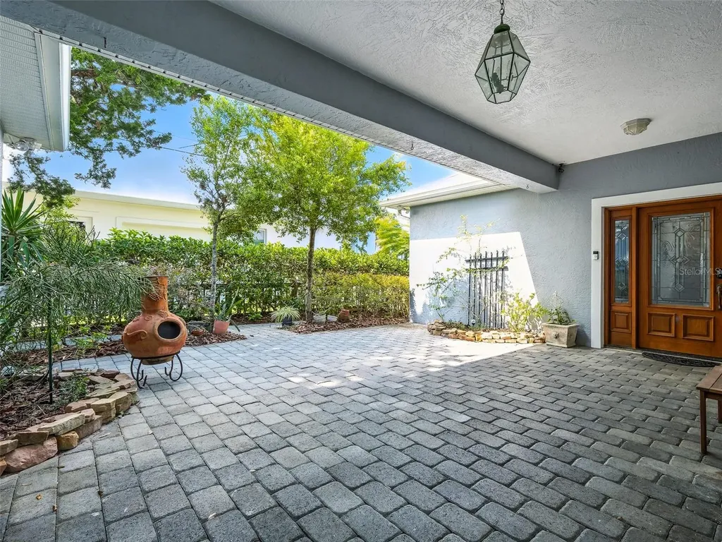 206 S Riverside Drive Edgewater FL 32132