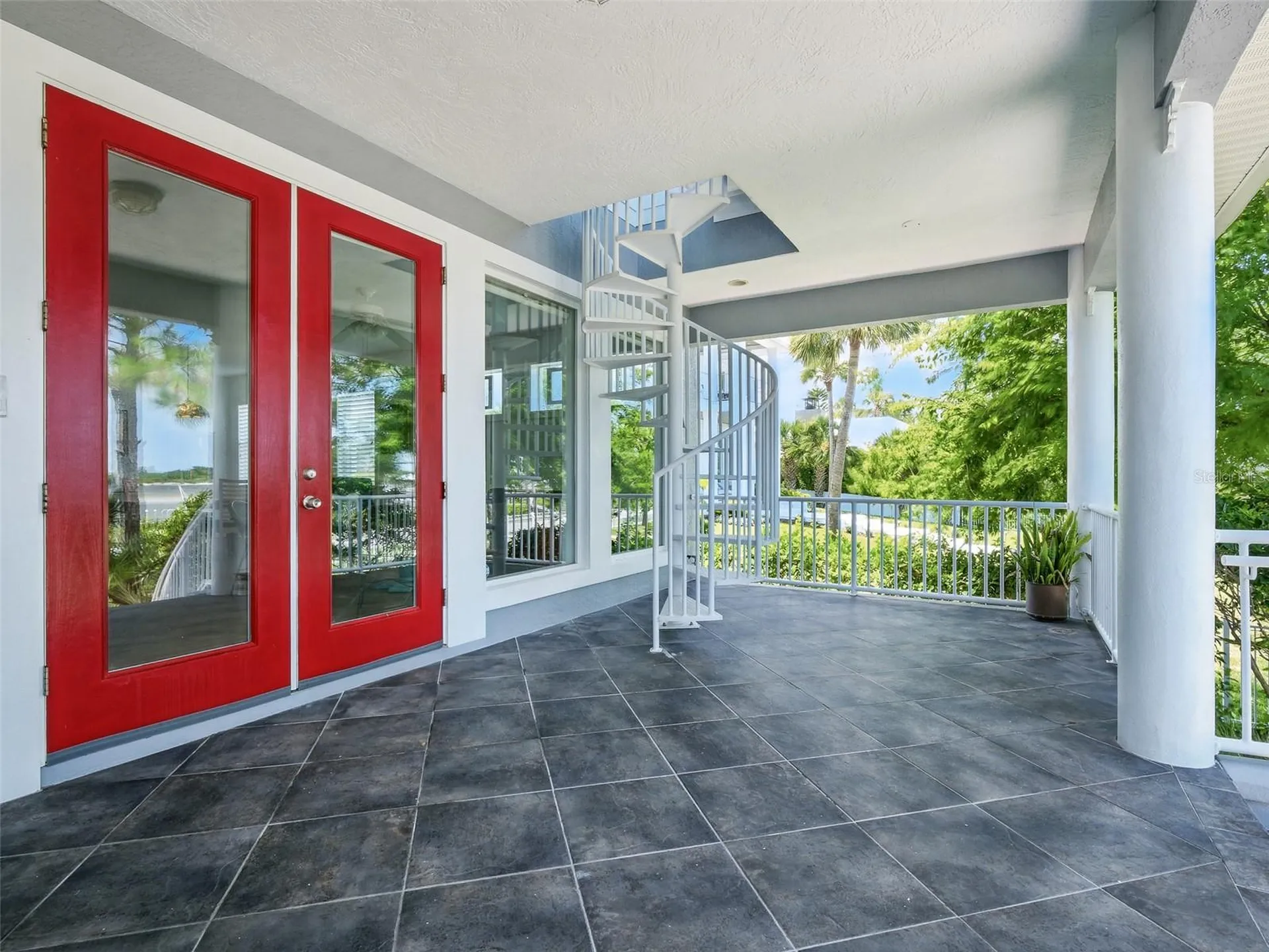 206 S Riverside Drive Edgewater FL 32132