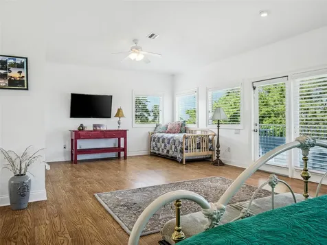 206 S Riverside Drive Edgewater FL 32132