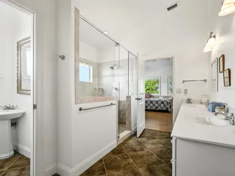 206 S Riverside Drive Edgewater FL 32132