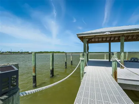 206 S Riverside Drive Edgewater FL 32132