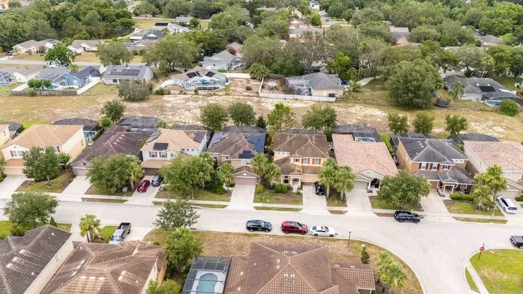 5168 Oakbourne Avenue Davenport FL 33837