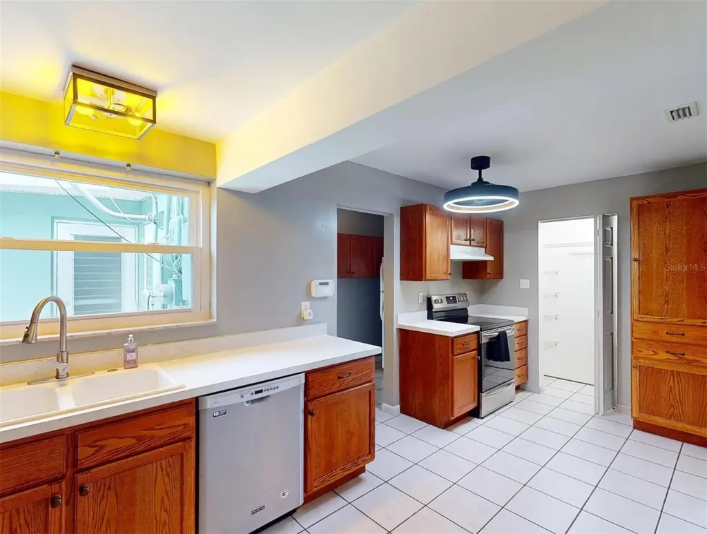 2513 Ambrose Lane Port Charlotte FL 33952