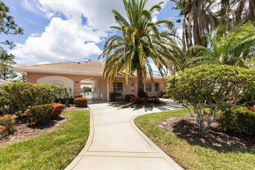 2025 Lynx Run North Port FL 34288