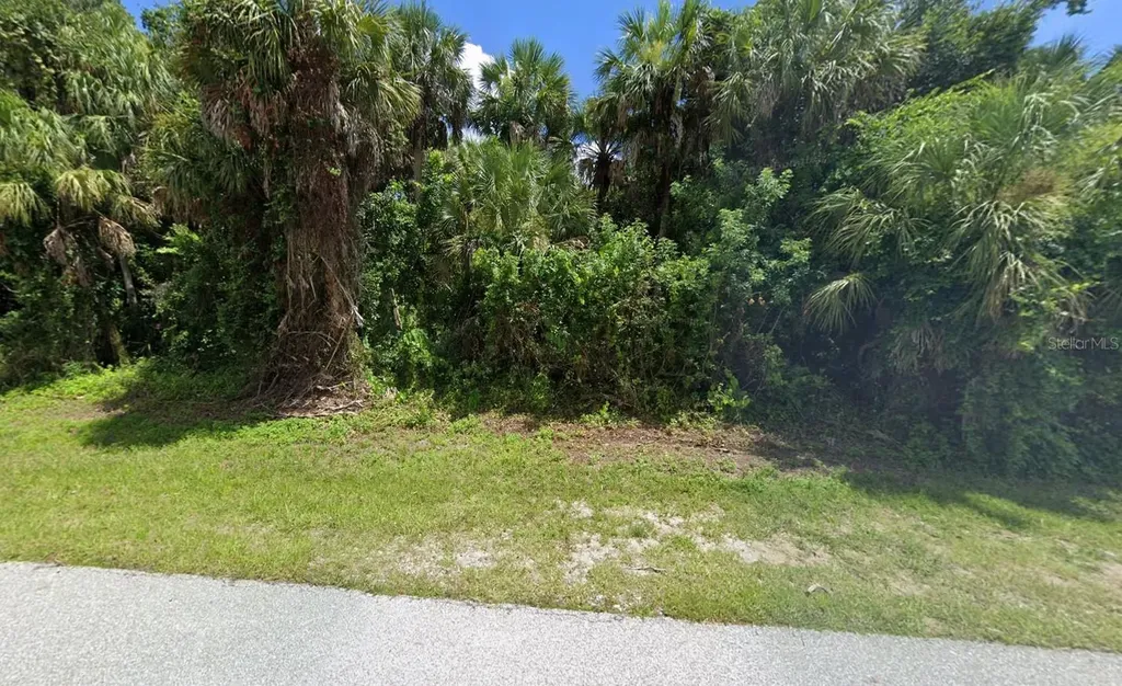 16459 Bauers Avenue Port Charlotte FL 33954