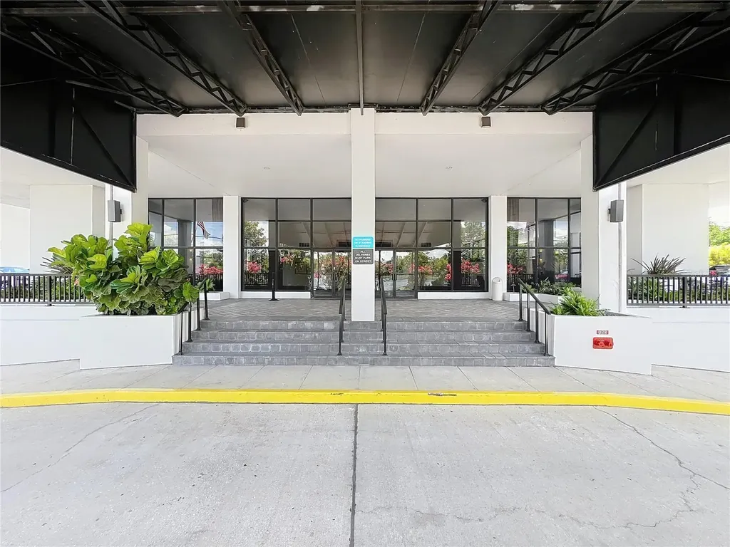 400 E Colonial Drive Orlando FL 32803
