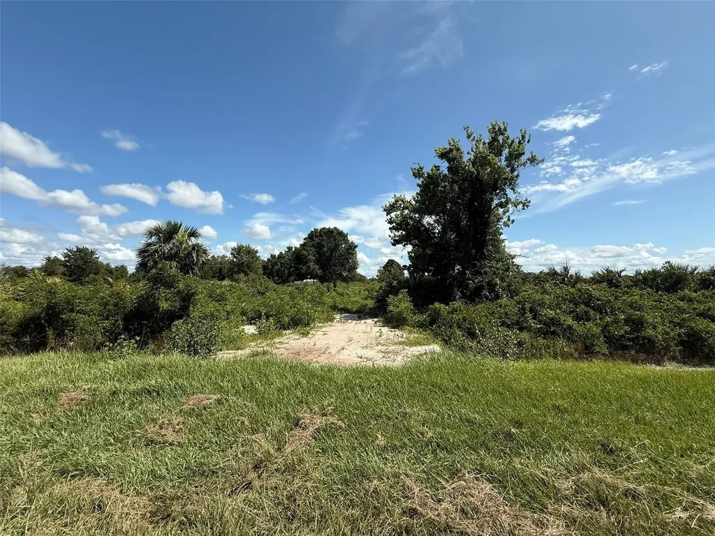 15789 NW 254th Street Okeechobee FL 34972
