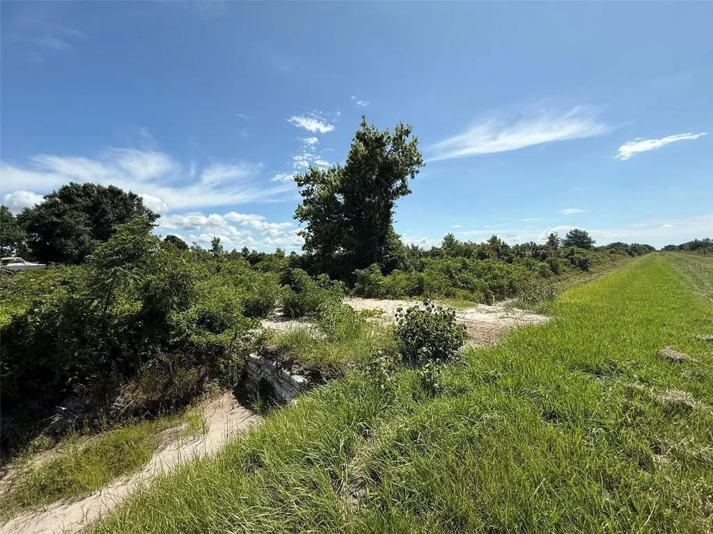 15789 NW 254th Street Okeechobee FL 34972