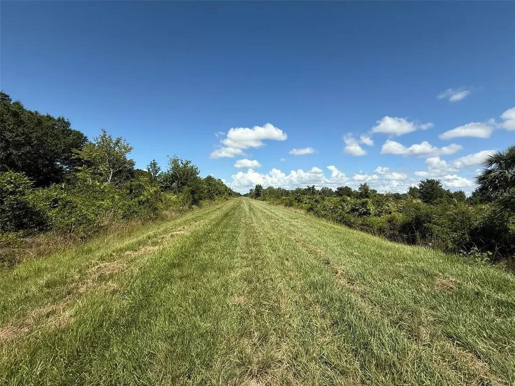 15789 NW 254th Street Okeechobee FL 34972