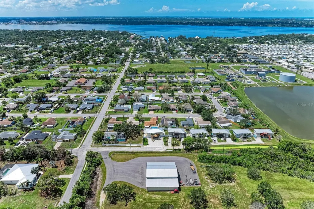 2406 15th Street W Palmetto FL 34221