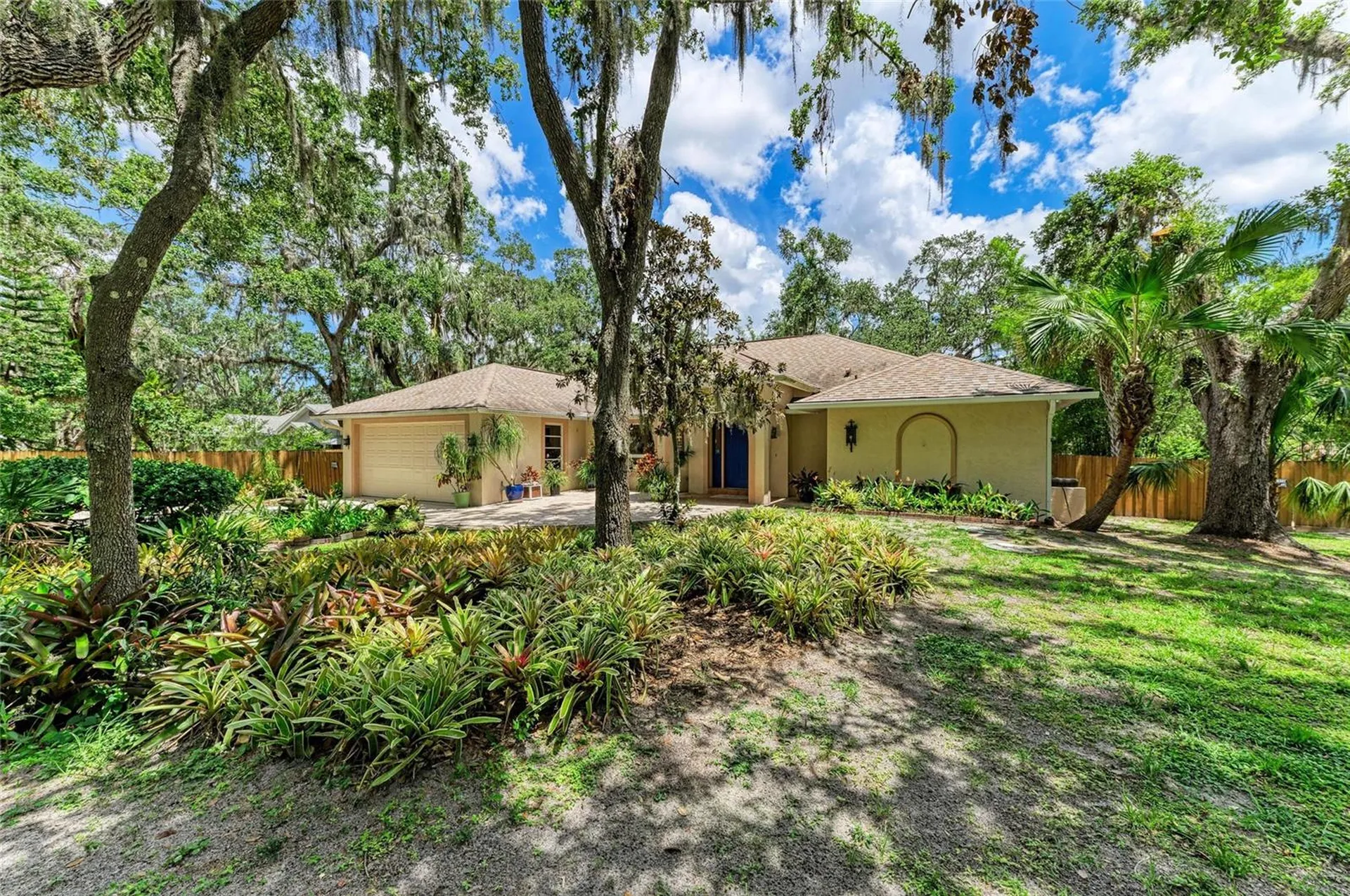 3217 Oak Grove Drive Sarasota FL 34243