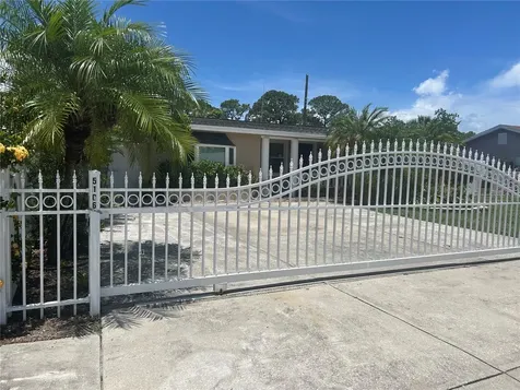 5106 Gateway Drive Tampa FL 33615