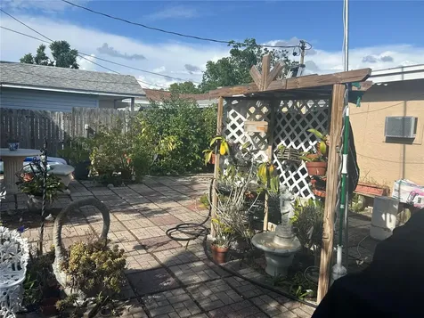 5106 Gateway Drive Tampa FL 33615