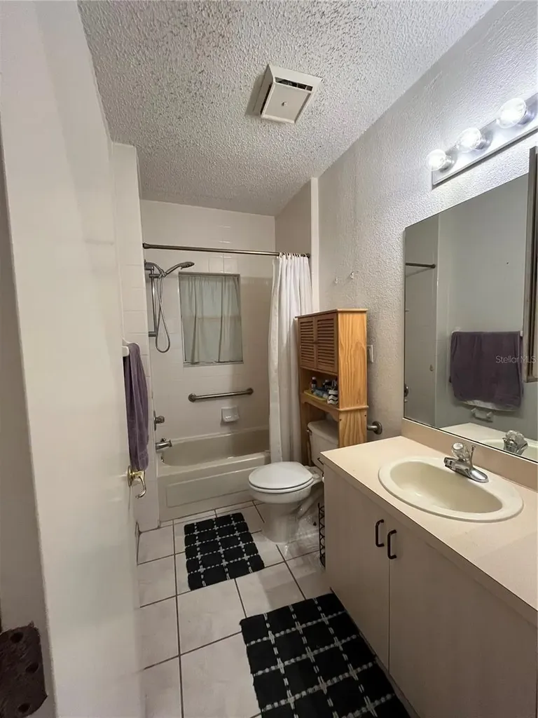 306 Aylesbury Court Kissimmee FL 34758