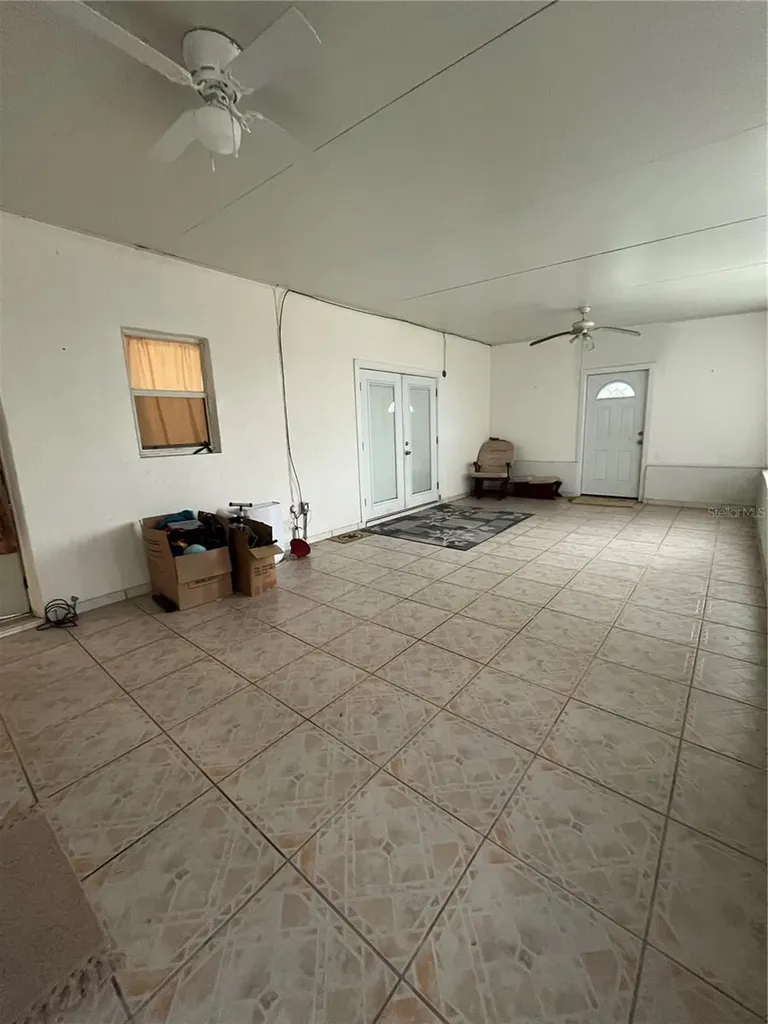 306 Aylesbury Court Kissimmee FL 34758
