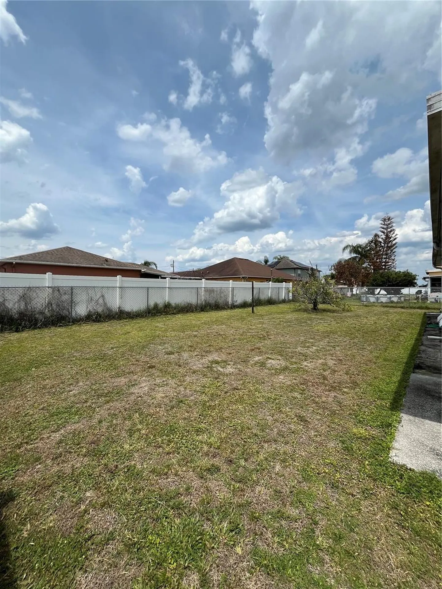 306 Aylesbury Court Kissimmee FL 34758