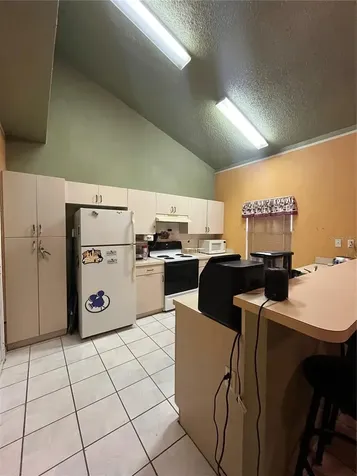 306 Aylesbury Court Kissimmee FL 34758