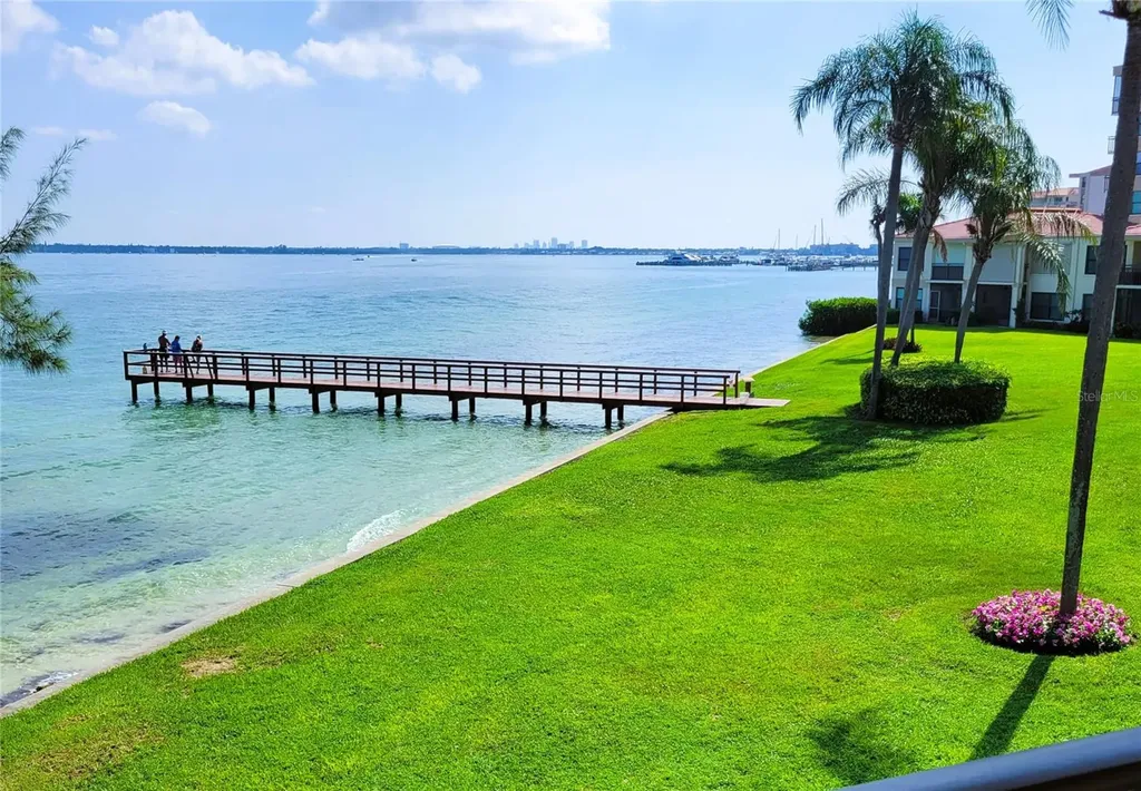 6211 Sun Boulevard St Petersburg FL 33715