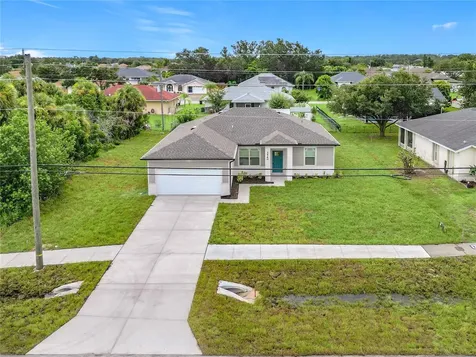 2560 S Biscayne Drive North Port FL 34287