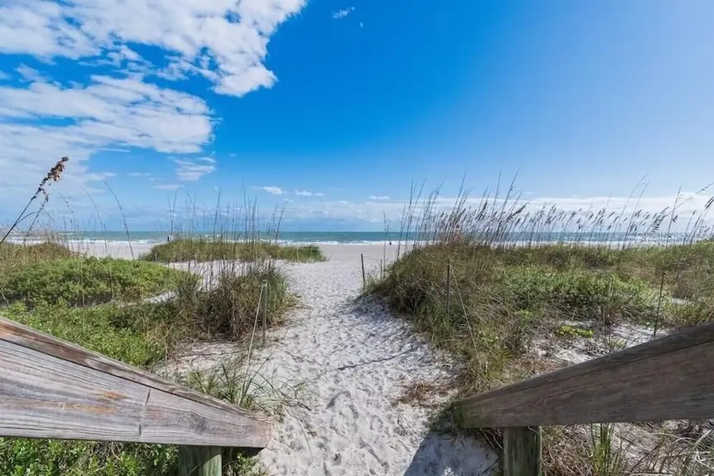 402 S Orlando Avenue Cocoa Beach FL 32931