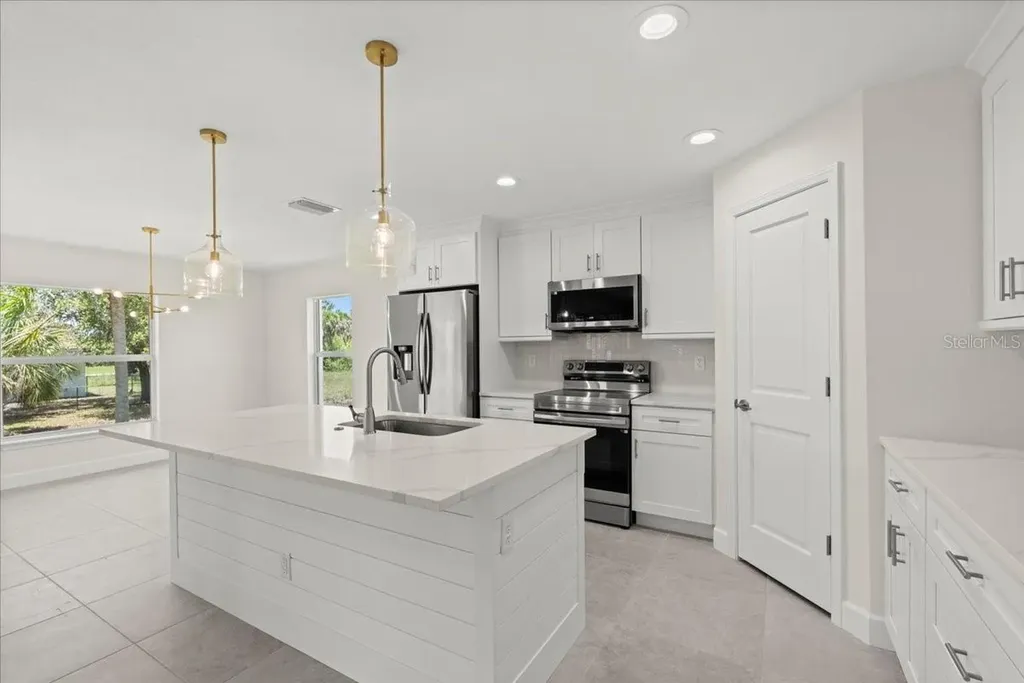 9073 Fruitland Avenue Englewood FL 34224