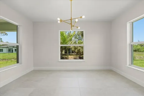 9073 Fruitland Avenue Englewood FL 34224