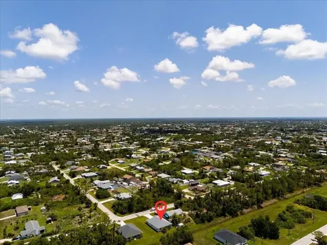 9073 Fruitland Avenue Englewood FL 34224
