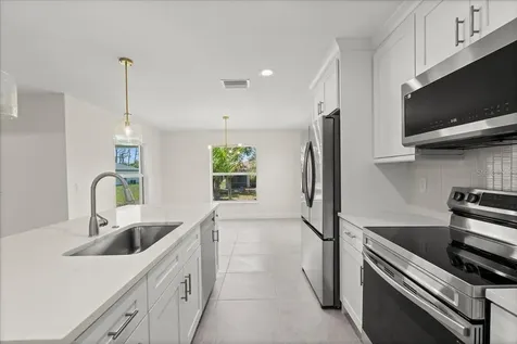 9073 Fruitland Avenue Englewood FL 34224