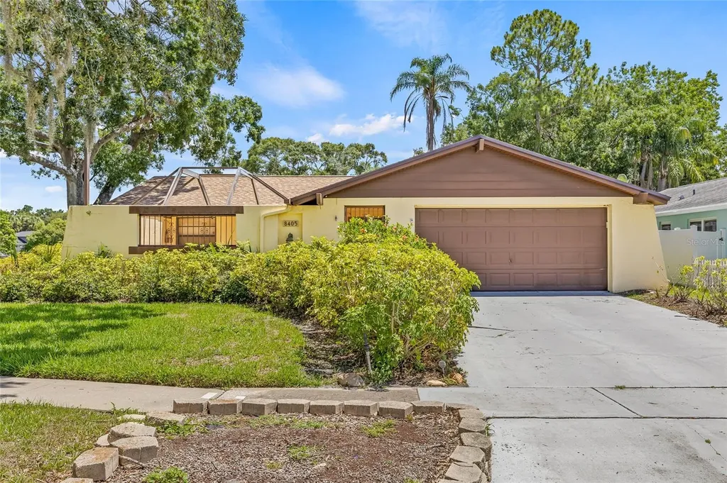 8405 Woodbridge Boulevard Tampa FL 33615