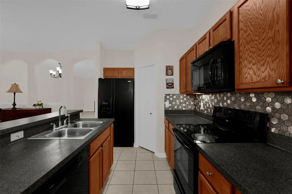 2820 Oakwater Drive Kissimmee FL 34747