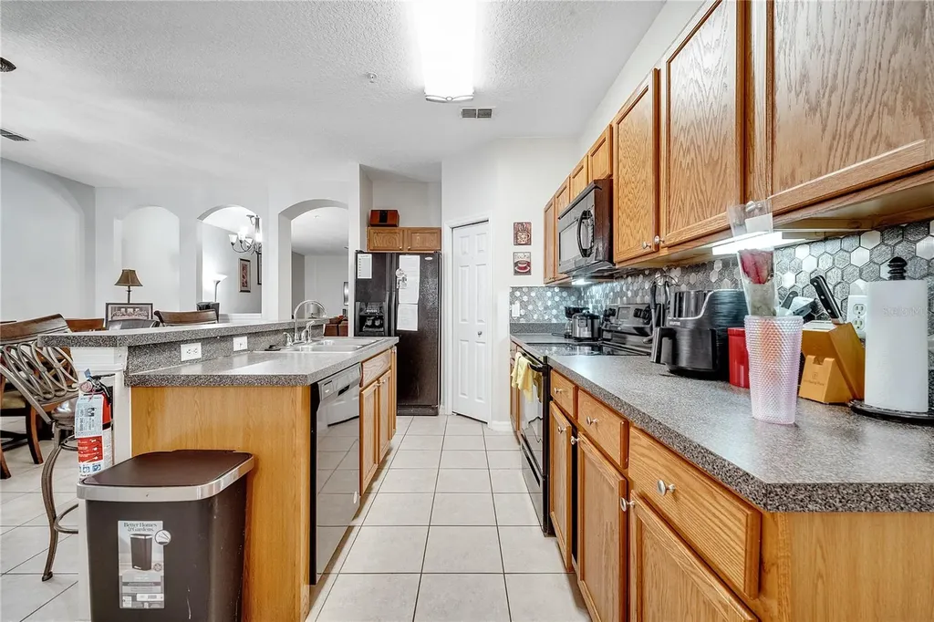 2820 Oakwater Drive Kissimmee FL 34747