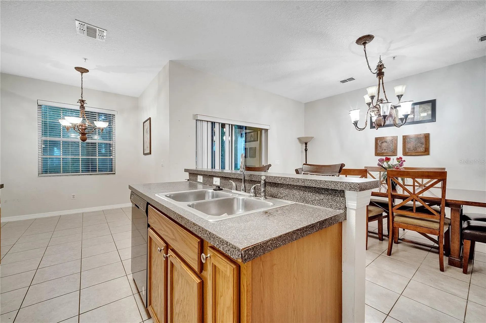 2820 Oakwater Drive Kissimmee FL 34747