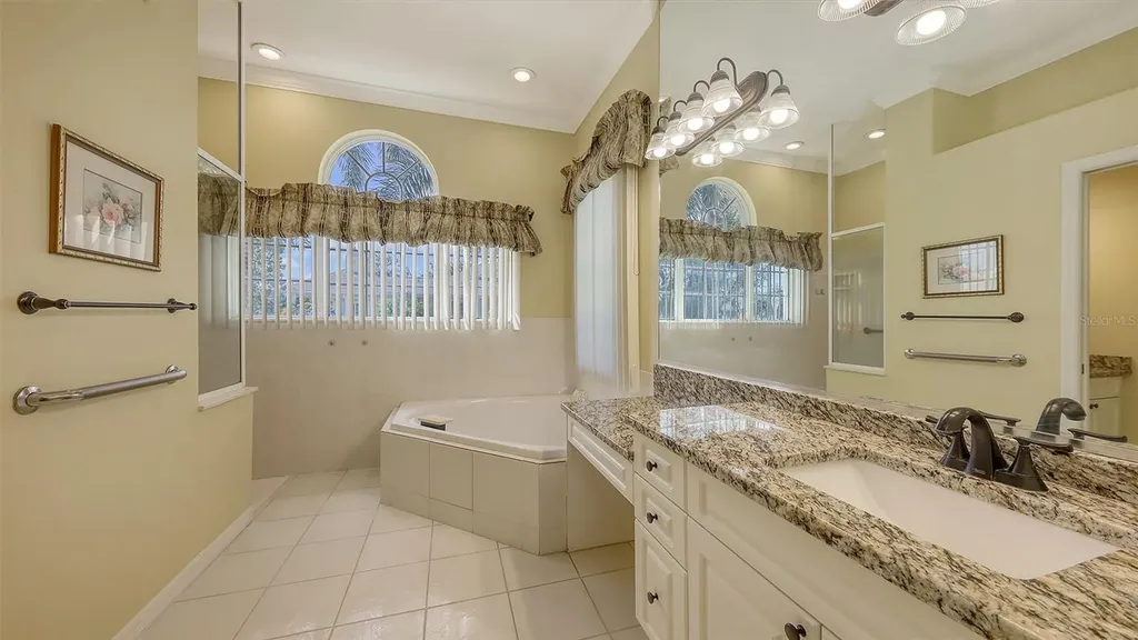 4735 Starboard Drive Bradenton FL 34208