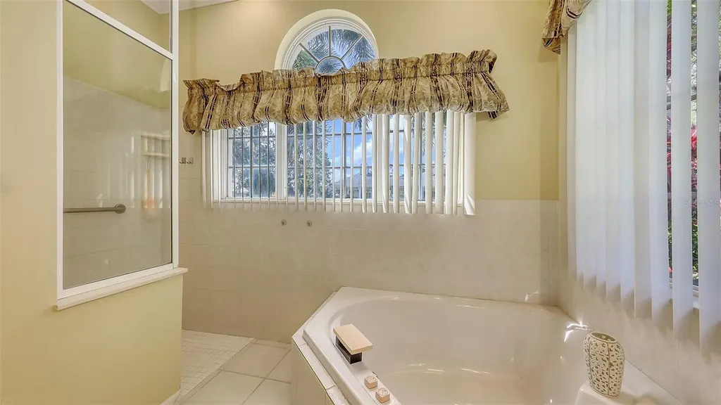 4735 Starboard Drive Bradenton FL 34208