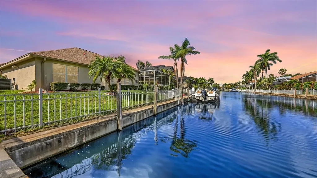 4735 Starboard Drive Bradenton FL 34208