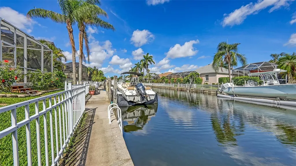 4735 Starboard Drive Bradenton FL 34208
