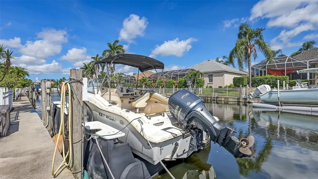 4735 Starboard Drive Bradenton FL 34208