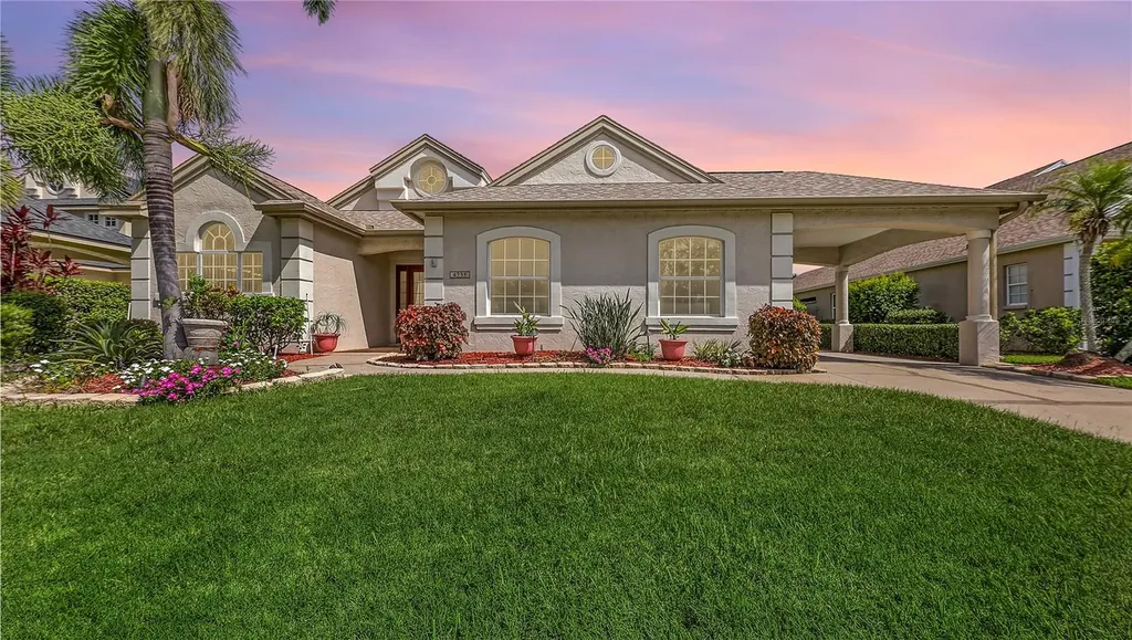 4735 Starboard Drive Bradenton FL 34208