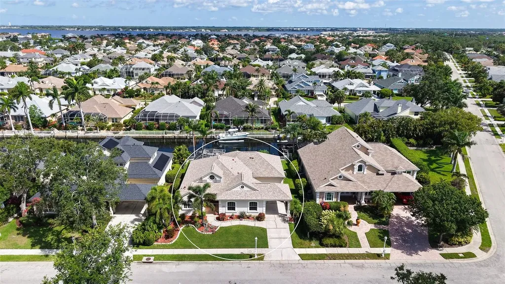 4735 Starboard Drive Bradenton FL 34208
